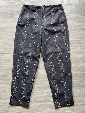 90’s Charcoal Floral Capri Pants